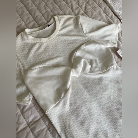 NSR Tops - White Twist Detailed Tee Shirt